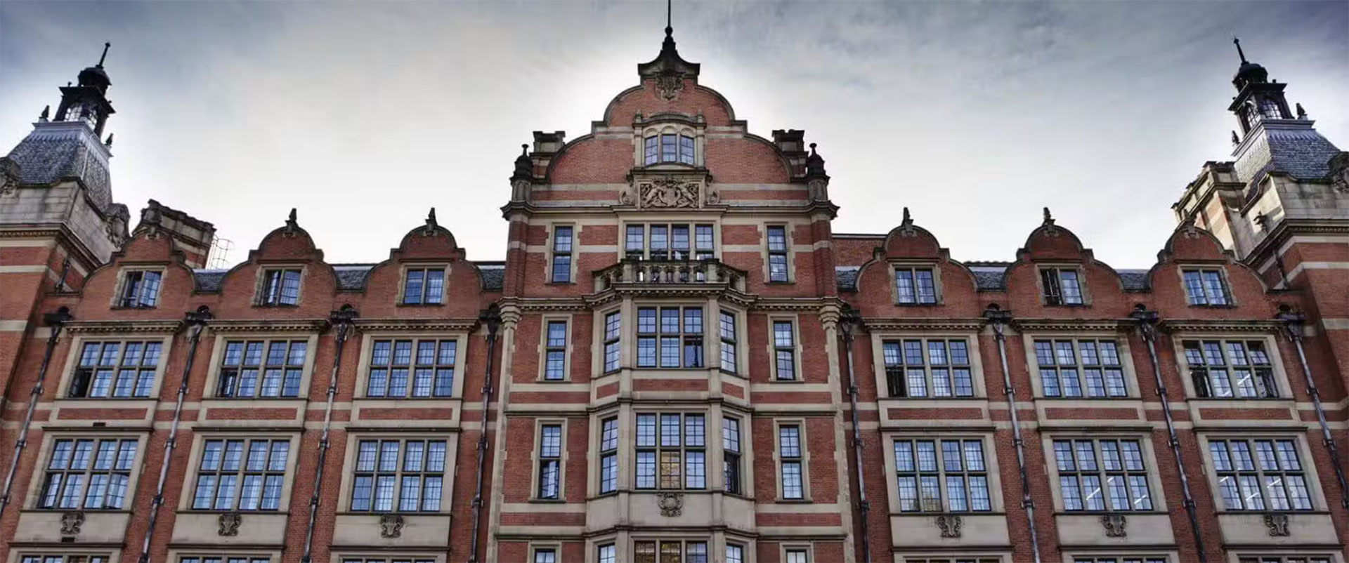 The London School of Economics and Political Science (LSE)